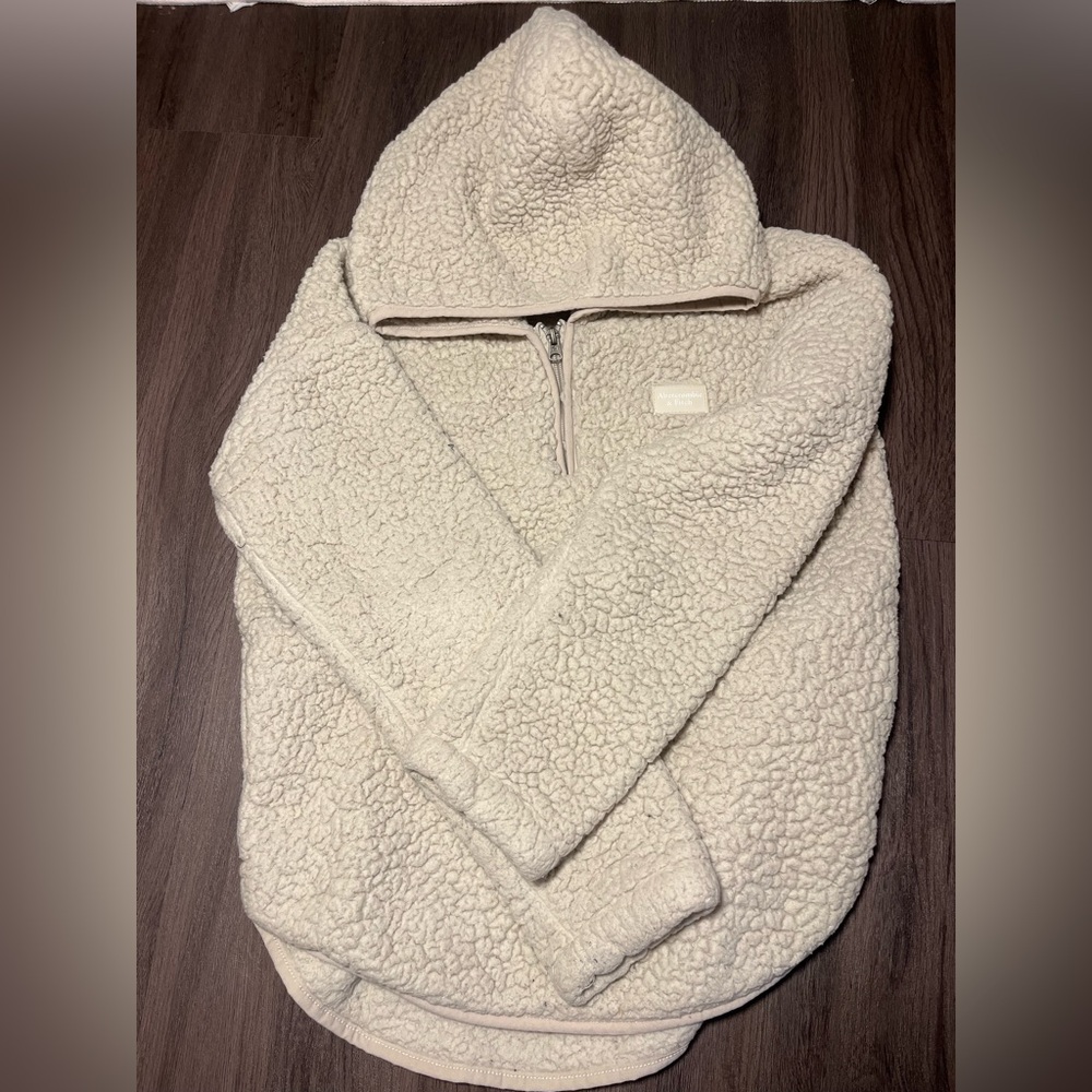 cream sherpa
